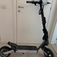 Monopattino kukirin g2