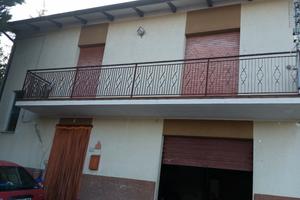 Casa più terreno fabbricabile più rudere