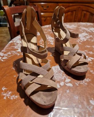 sandali beige Geox