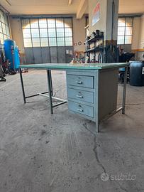 Tavolo da lavoro industriale – 2 m x 80 cm