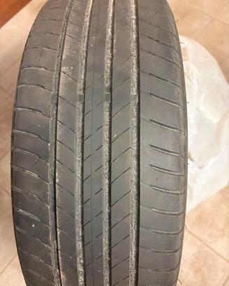 Gomme estive 215/60R17