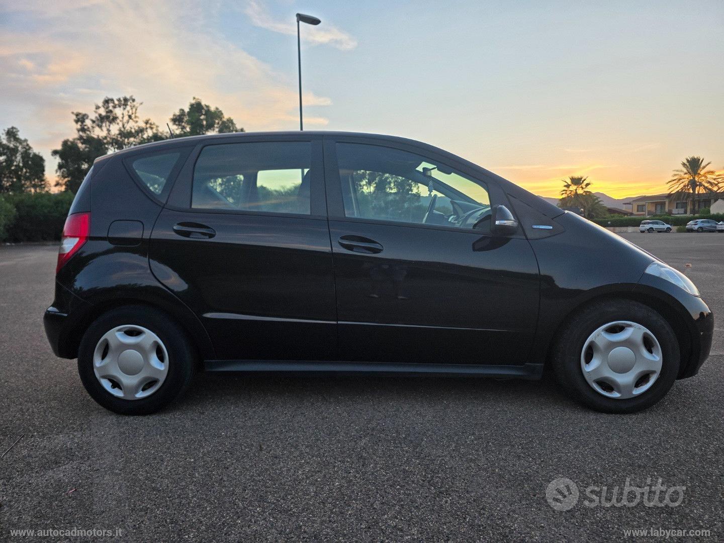 Mercedes-Benz A 160 2012 photo 5