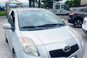 TOYOTA YARIS CAMBIO SEQUENZIALE