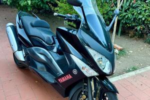 Yamaha tmax