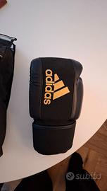 guantoni da boxe adidas