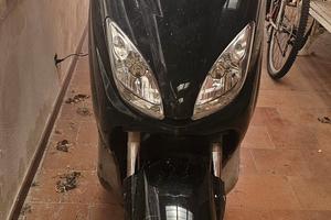 Yamaha XMAX
