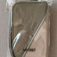 Portachiavi a bustina con 6 ganci, con zip.