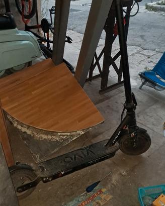 monopattino elettrico vivo 