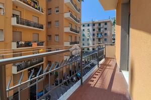 4 LOCALI A GENOVA