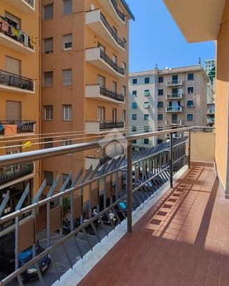 4 LOCALI A GENOVA