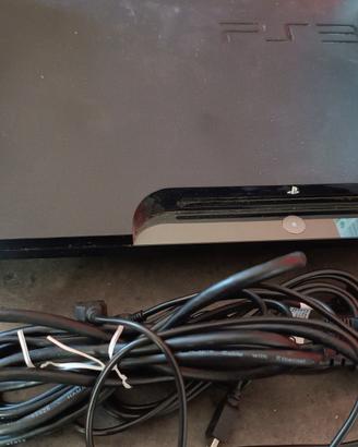 PS3 con 4 controller e 8 giochi