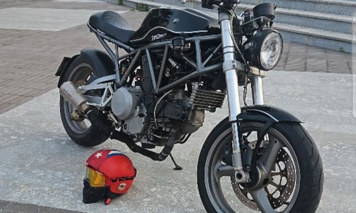 Ducati ss 750 cafè racer