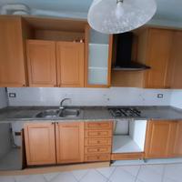 cameretta, cucina, letto + comodini e bagno