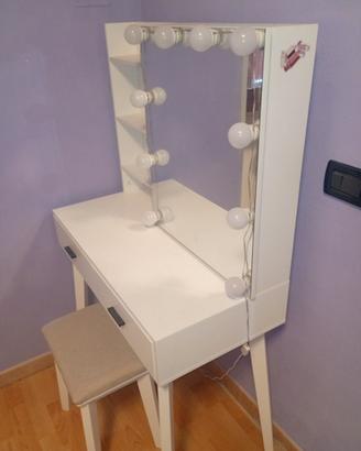 mobile da trucco
