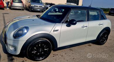 Mini Cooper diesel 5 porte