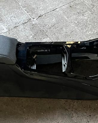 Tunnel Bmw serie 1 modello F40 anno 2021