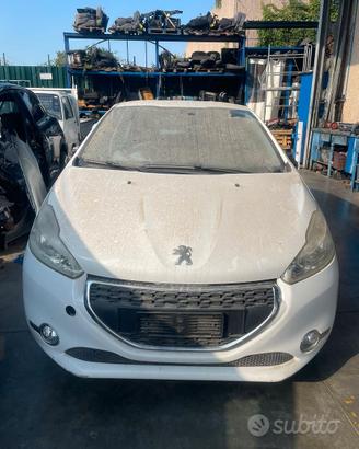 Ricambi per PEUGEOT 208 2015