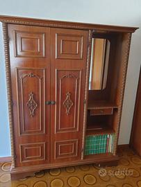 Mobiletti di entrata.