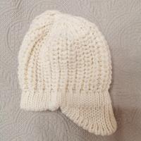 Cappello bianco di lana