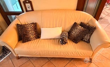 Divani due e tre posti - 150€ - 250€