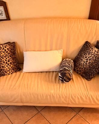 Divani due e tre posti - 150€ - 250€