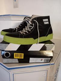 Scarpe ginnastica pelle nera n. 44 alte