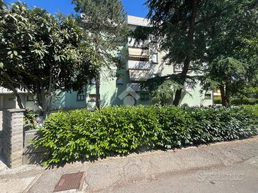 5 LOCALI A CASTELNOVO DI SOTTO