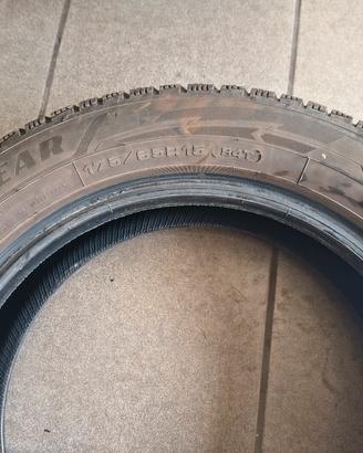 4 Gomme Invernali Goodyear 175/65 R15 - 2024 
