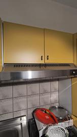Pensili cucina con cappa.