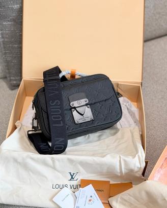 Borsa messenger da uomo a tracolla