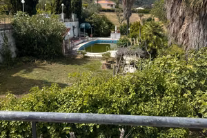 Prestigiosa Villa con Parco Privato