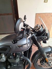 Triumph Bonneville T120 Black