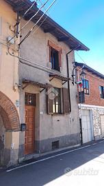 CASA SEMINDIPENDENTE A MAGNANO