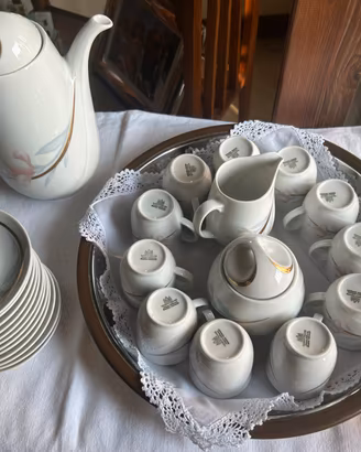 Servizio caffe’vintage porcellana