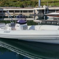 Salpa Soleil 23 con motore Mercury V6 200 cv