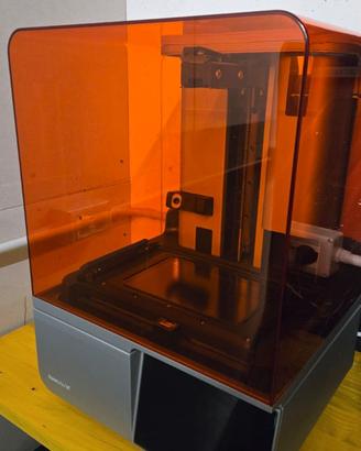 Formlabs Form 4 stampante 3D professionale resina