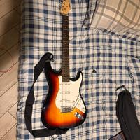 Chitarra Elttrica Aria STG praticamente nuova