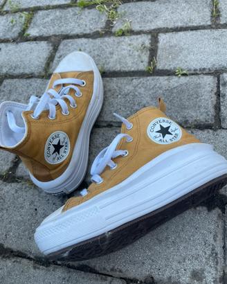 Convers giallo