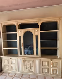 Mobile soggiorno classico in legno beige