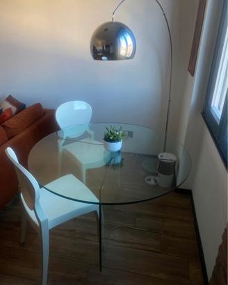 Tavolo in Cristallo Elegante – Design Moderni