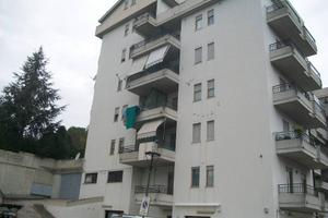 Negozio a Lanciano, via Ignazio Silone, 1 locali