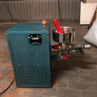 Attrezzatura per salsa passapomodori elettrico