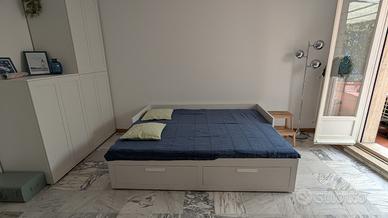 Appartamento arredato con grande terrazza AL MESE