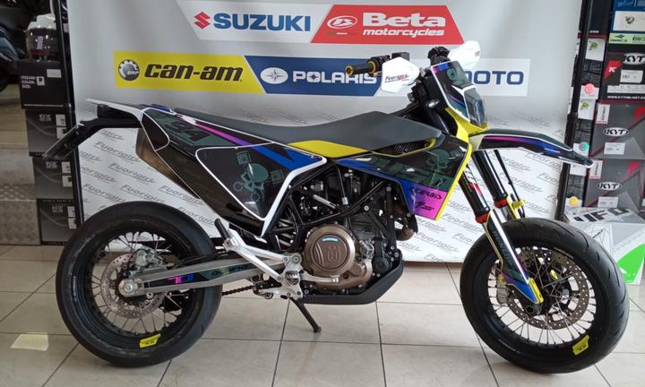 Husqvarna 701 Supermoto