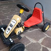 Macchinina go-kart a pedali