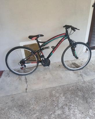 Mountain Bike 26" HOGAN - NUOVA MAI USATA