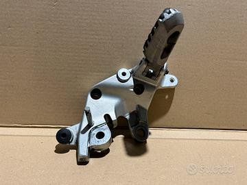 Pedana poggiapiede sinistra Ducati Multistrada V2