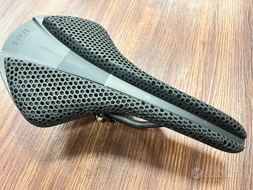 Fizik Versus Evo Adaptive 3D Carbon