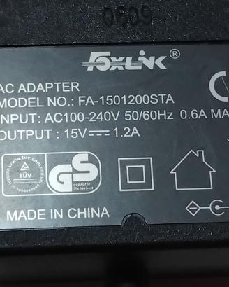 Alimentatore 15 Volt 1,2Amp Pin 5,5/2 +