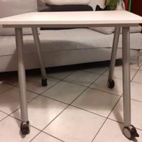 Tavolino Ikea con ruote